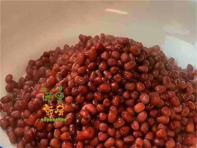 红豆别再煲粥了，教你好吃做法，一擀一折，零添加超好吃