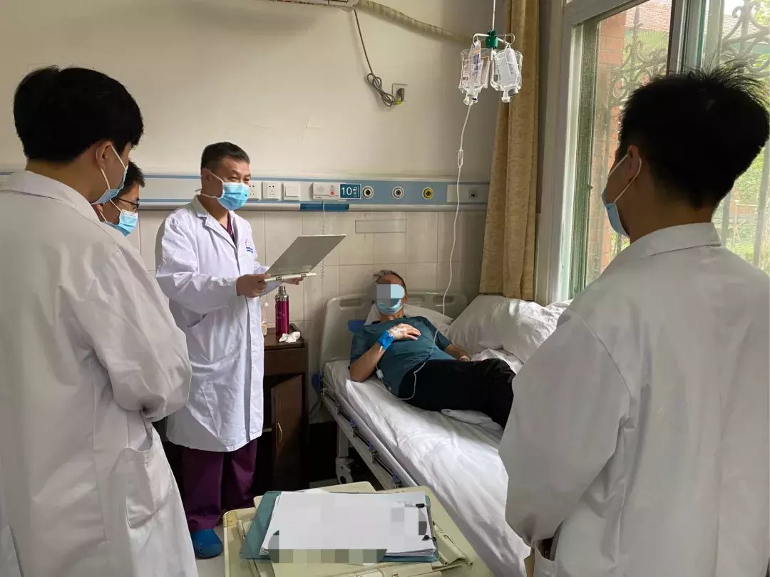 括约肌|46岁男士吞咽困难11年 经口内镜下肌切开术解决贲门失弛缓症