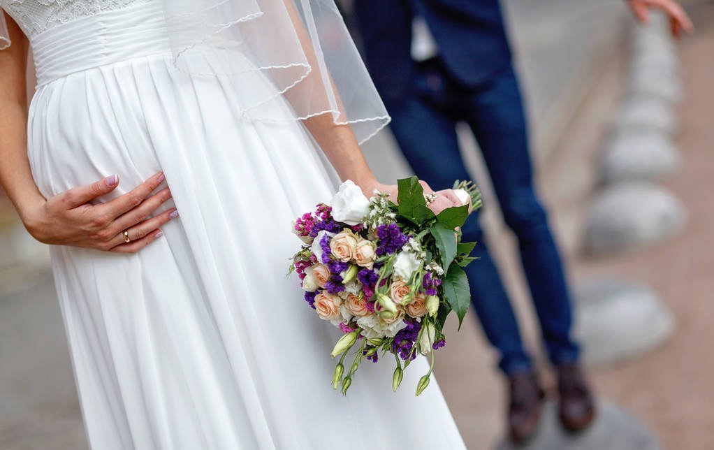 化妆师|怀孕后,能不参加婚礼就别参加,孕妈表示:你都不知道危险从哪来