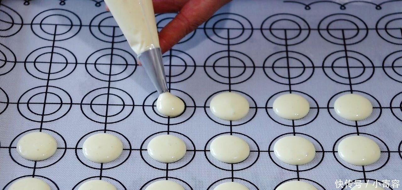 不加面粉，不用黄油，不用分离蛋清，教你做鸡蛋饼干，小孩子爱吃