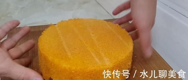 玉米面又出新吃法,教你简单一做,做法比面包简单,比蛋糕都好吃