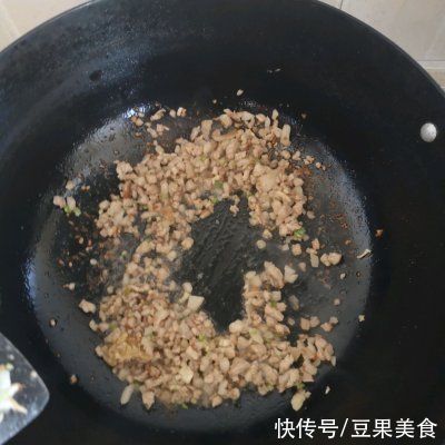 宝宝爱吃的蚂蚁上树的经典做法，不会你就Out了