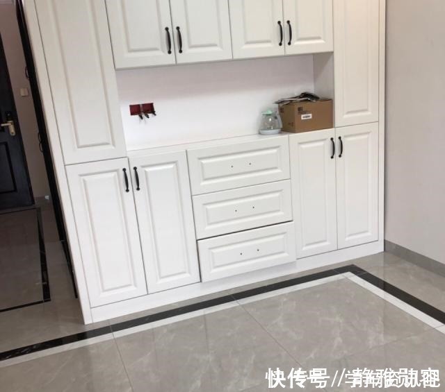 电视背景墙|历时三个月完工,打扫干净就很漂亮,电视墙实在抢眼,家人很高兴!