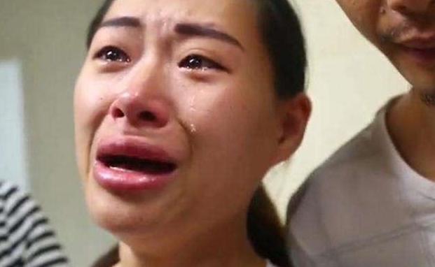 全职|喂完孩子盘子空了,90后宝妈怒翻餐桌,丈夫反手给她一巴掌