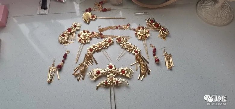 10w+!未来婆婆给我准备三金,亲妈看到实物后脸色都变了