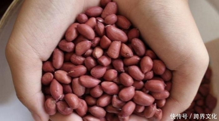 养胃|胃癌并不是无药可救，认清3种迹象，常吃3种食物，让胃癌远离你