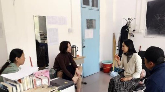 写作业|“老师,睡了没?”凌晨时爸爸问候,让家长群瞬间活跃了起来