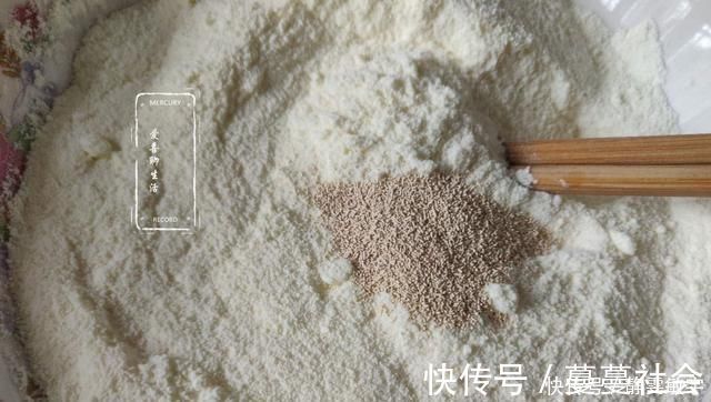 我家小宝每天吵着吃这个蛋糕,比蛋糕简单,比面包软,特别香