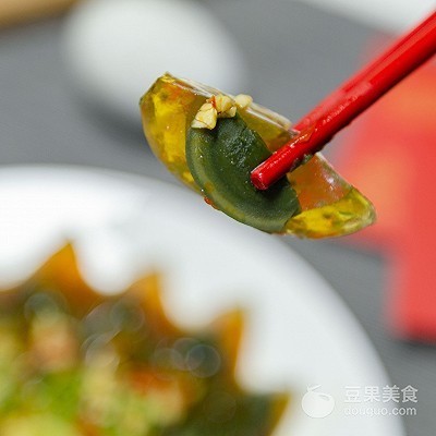 表白|#一道菜表白豆果美食#平淡却惊喜连连的凉拌皮蛋