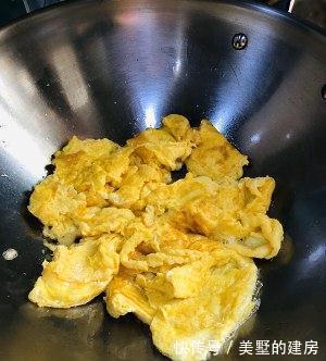 家常鸡蛋菜谱,香喷喷的洋葱炒鸡蛋,简单美味营养,吃不够