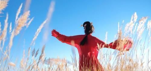 美女|古代美女被人诬陷,为洗刷罪名写了一首词,没想到却改变了命运