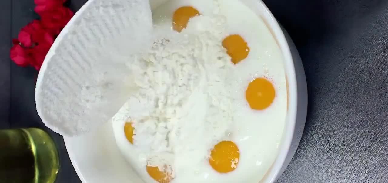 用电饭煲做蛋糕,只要把握好以下4个环节,保证口感暄软又蓬松