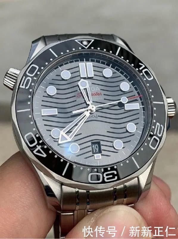 海马3|没能拥有最爱的劳力士,但是欧米茄的海马300却让我动心不已