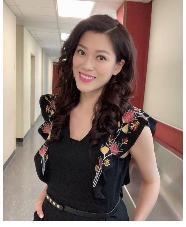 郑丹瑞|抗胜病魔!TVB女星林淑敏曾患上乳癌,化疗头发掉光不敢告知家人