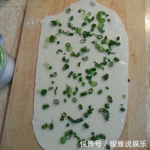 干面粉|鸡蛋的懒人做法，全家都爱吃，只要15分钟就搞定，好吃不上火！