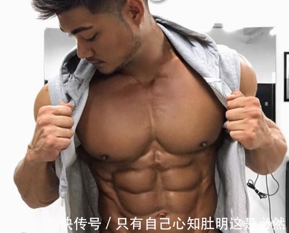 训练|为什么很多肌肉男看不到腹肌健身老鸟一说，全明白了