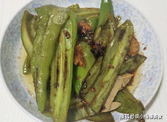 糖醋辣椒|家常青椒新做法，便宜又好吃，这样炒一大盘，好吃到舔盘子