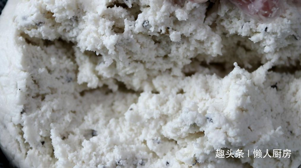 不用面粉，教你用这种粉做炸米圈，口感完全不一样，外脆里软