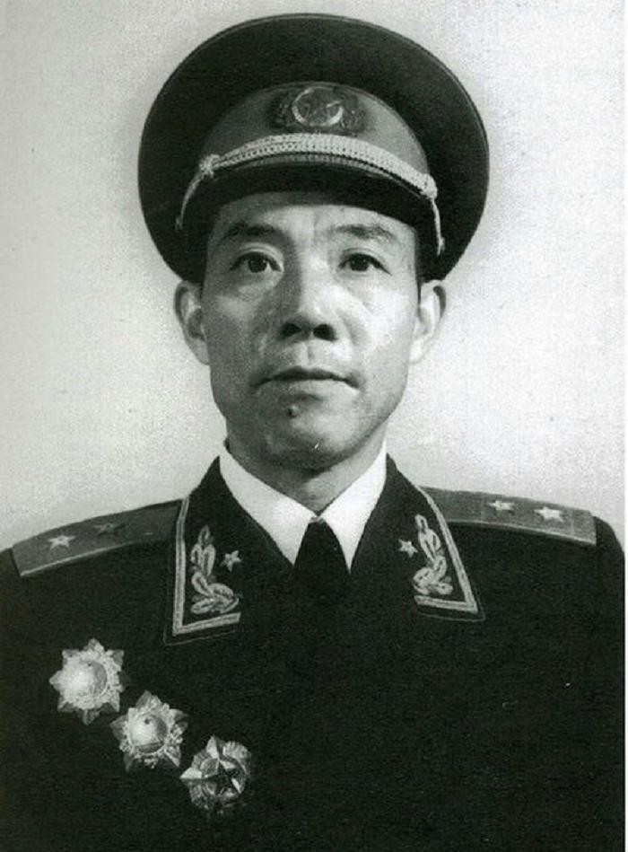 担任志愿军司令员|1955年授军衔,志愿军的两个负责人都被授予了上将军衔,他们是谁?