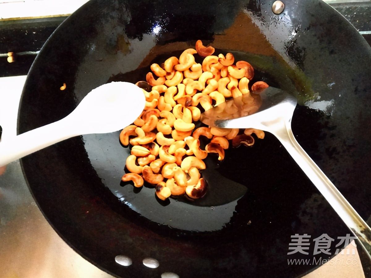 大年初一,若不缺钱,少吃花生瓜子,多吃这道菜,牛年福气满满