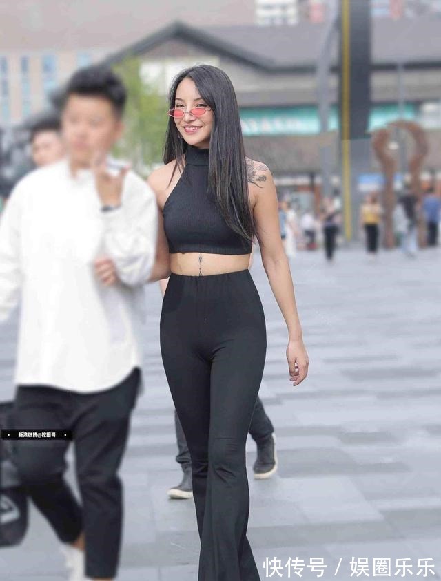 造型 打底裤既清新又美丽,才能造型美感进阶,真佩服她!