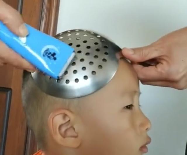 理发器|爸爸亲自在家给娃理发,看到道具后,网友惊呼:神操作
