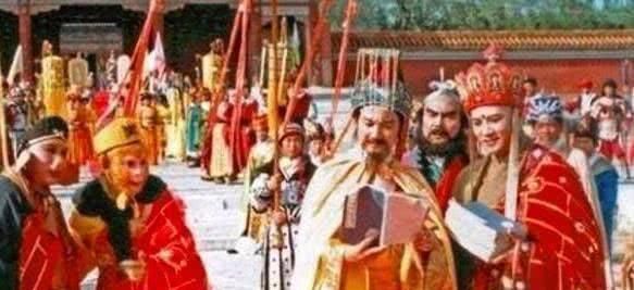 李世民下地府后,为何十殿阎罗要给他行礼,看李世民真实身份是啥