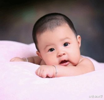 宝妈|处于哺乳期间的宝妈,如果没办法及时给孩子喂奶,同样也会造成很多的问题