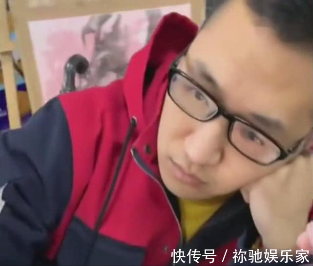 外出学!美术生为了上课睡觉,在眼镜片上画一双“眼睛”,老师差点被骗