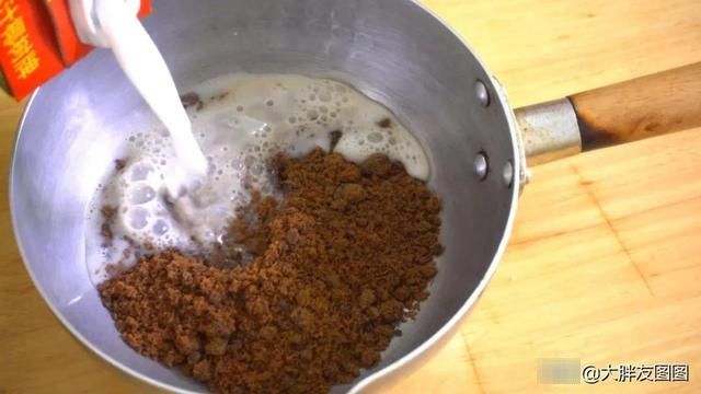 自制红糖红豆年糕,免揉面,不要烤箱,软糯甜香,老人小孩都爱吃