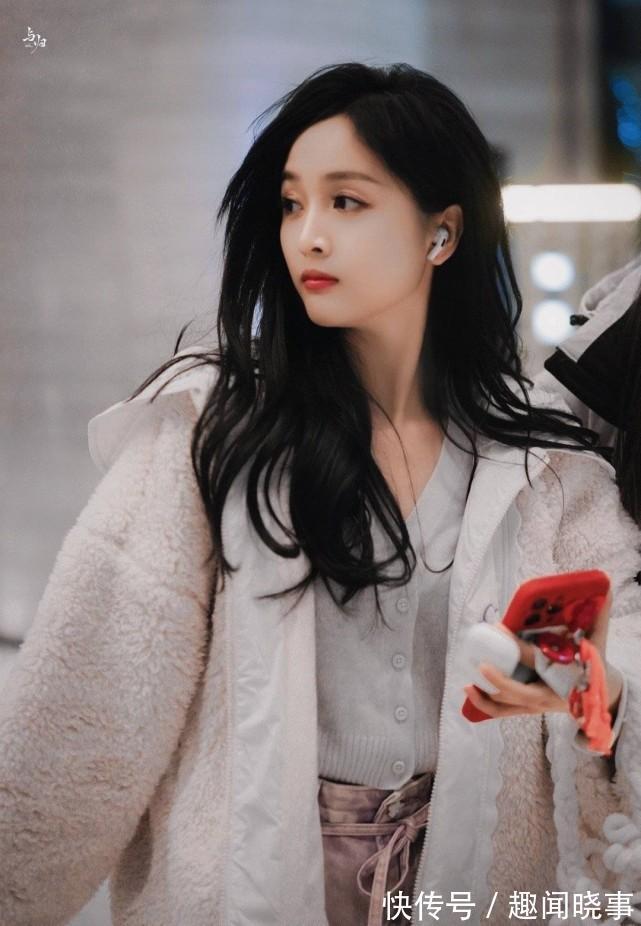 |吴宣仪机场同粉丝对话好搞笑,反矫情达人上线,性格真的很不错