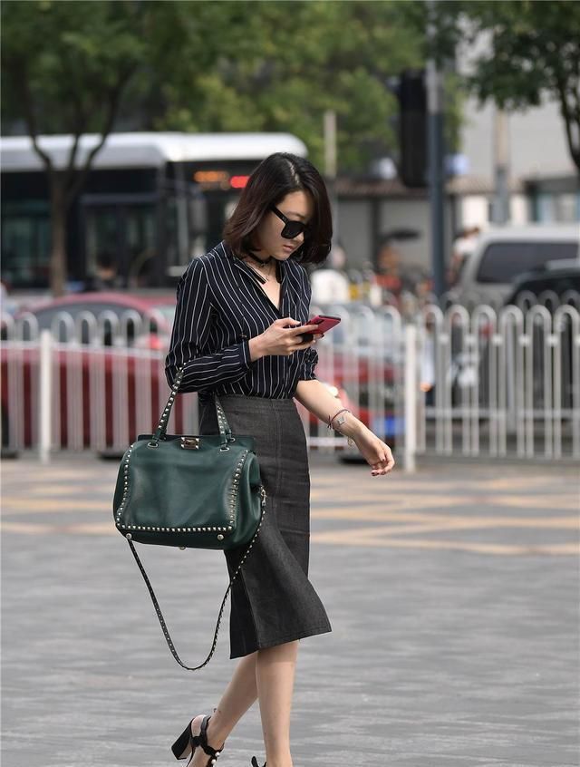 不好看|很多人不喜欢粗跟凉鞋,觉得不好看,那是因为你没有搭配对