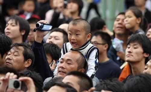 恒大研究院|“二胎少三胎好,小有伴老有靠”,花式催生没人理,专家又出新招