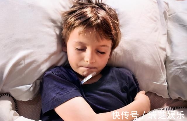 大脑|孩子睡觉时3个表现,暗示了大脑发育好,将来有可能变成学霸