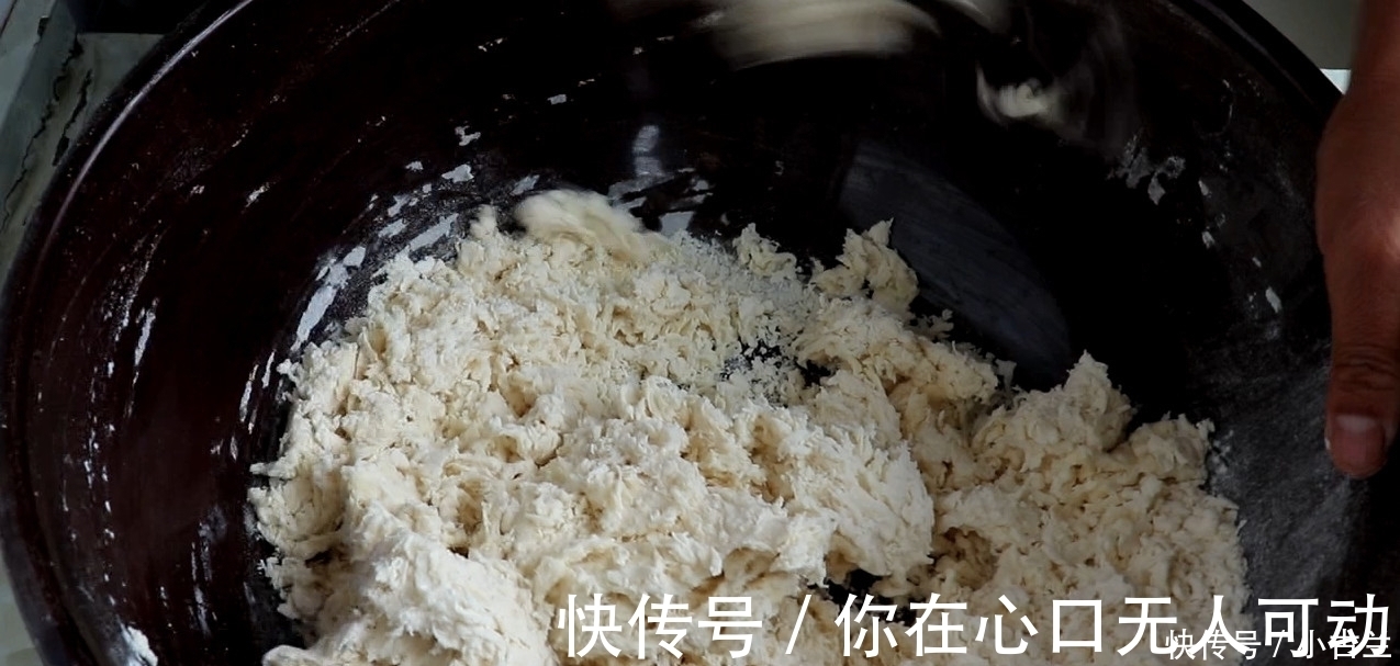 面片|韭菜盒子最好吃的做法，开水一烫，做出来薄皮大馅，太香了