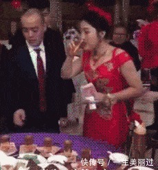 |搞笑GIF：单身久了什么事情都做的出来， 是时候找个女朋友了