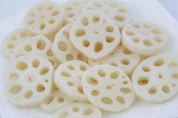 莲藕为啥易变黑如何防止发黑大厨教你一招,洁白爽脆,更入味