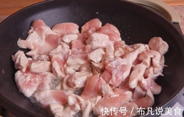 退休大厨不小心说漏嘴炒鸡肉加点它更入味,炒出的鸡肉又鲜又嫩