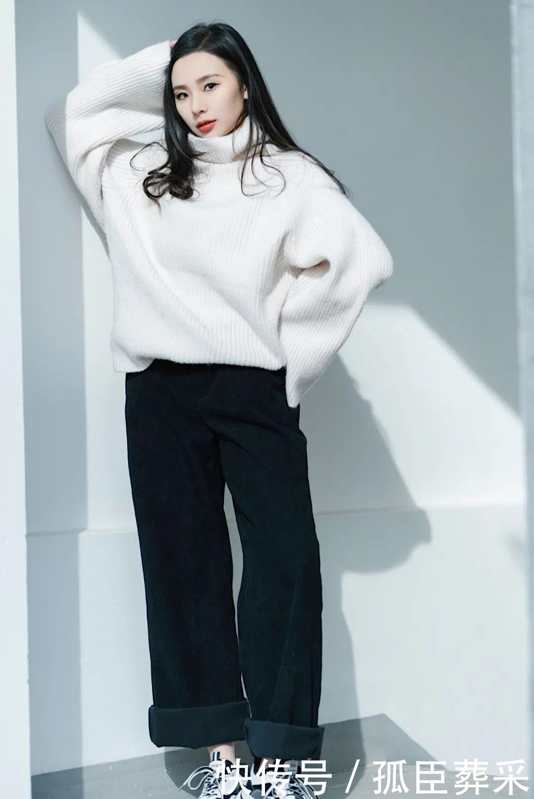 大毛衣+阔腿裤,2021洋气高级的正确打开方式