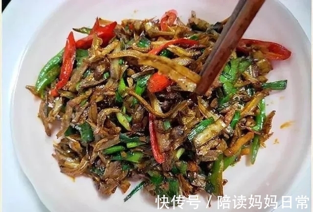 鱼干|天冷多煮这菜高蛋白低脂肪,肉多刺少,是孩子补钙长个的好帮手