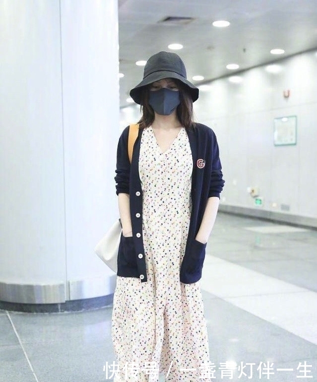 37岁吴昕成“开衫达人”，用8套开衫穿搭，让你上班约会不愁穿