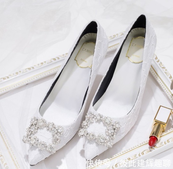 如何挑选合适的婚鞋?这些技巧你要知道