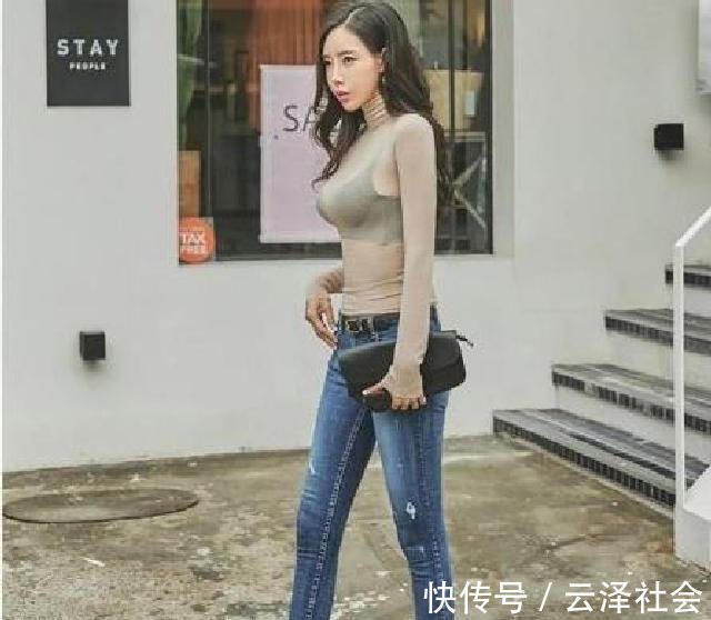 紧身衣 穿牛仔裤魅力动人,尽显气质之美,舒适修身展现经典时尚