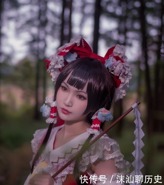 pl《东方PROJECT》——博丽灵梦小姐姐cosplay