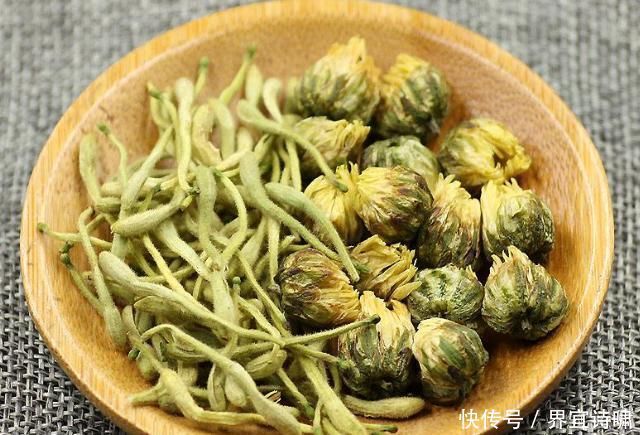 搭配|不同颜色和种类的菊花泡水喝，功效也大不相同，别傻傻不知