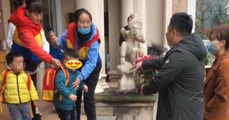 爸爸|宝爸第一次接孩子就走红了,老师以为是坏人,爸爸:我真是他亲爸