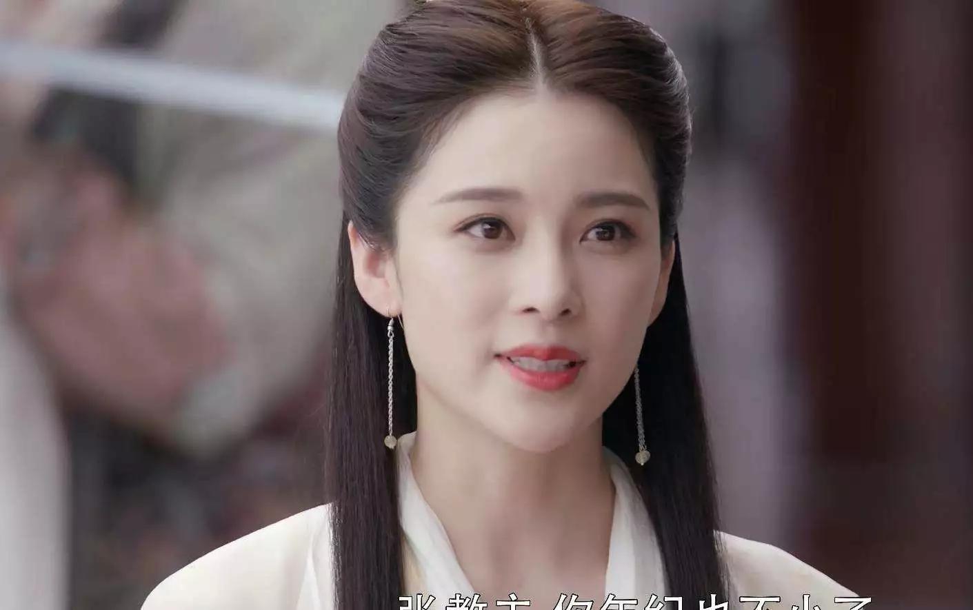 答案|黄衫女子到底叫什么名字?出场的时候金庸早已给出答案,很好听