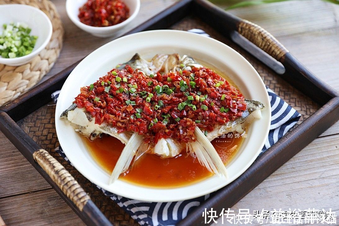 姜葱|剁椒鱼头不要直接蒸，多做1步，保证鱼肉细嫩无腥味，味道绝了