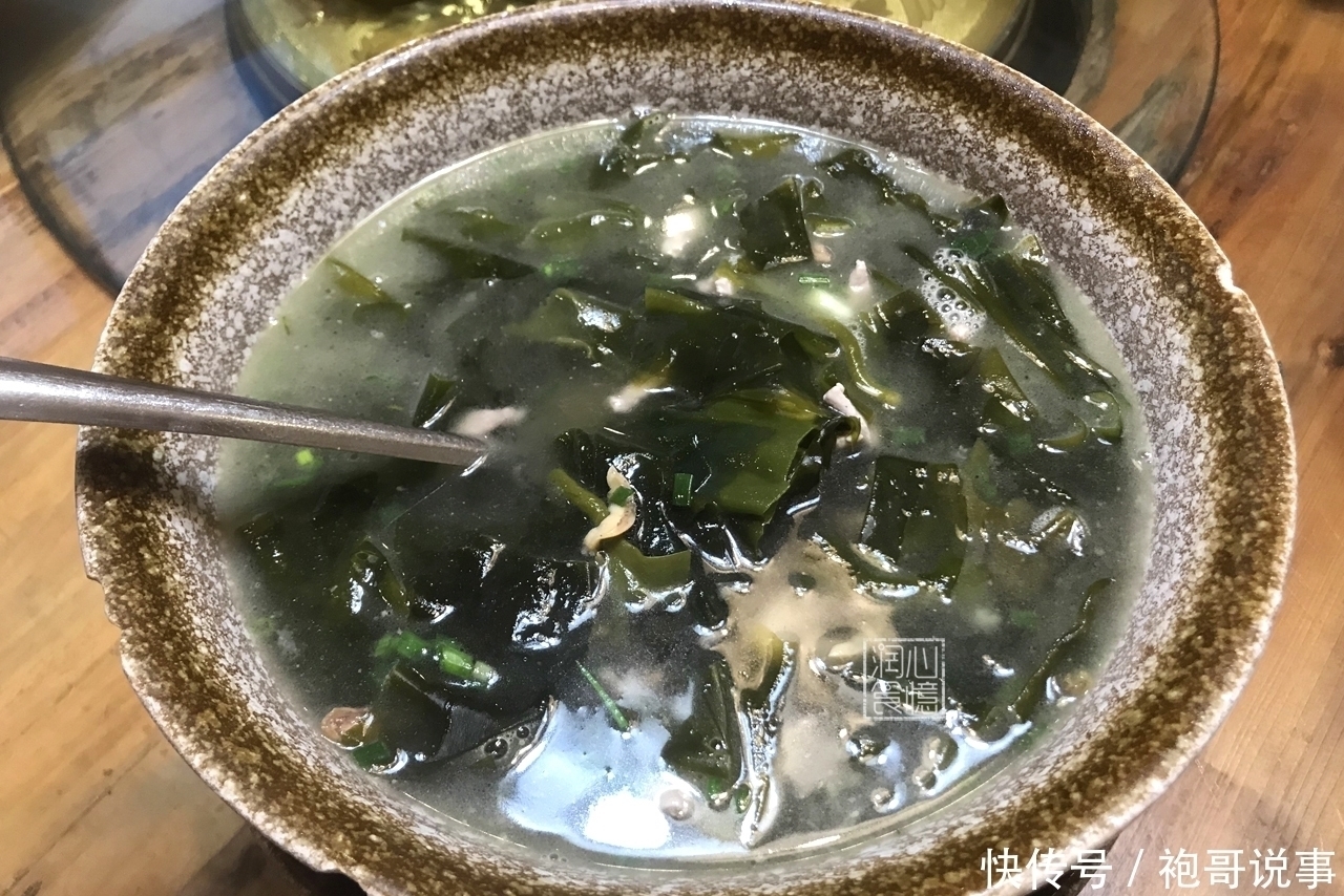 姐夫请客吃饭,9个人吃12道菜,花了628元,菜上了一半就不想吃了