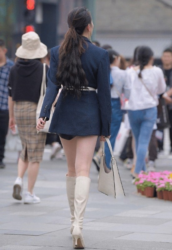 风格|简约的穿搭风格也可以有韵味,所以说气质很重要